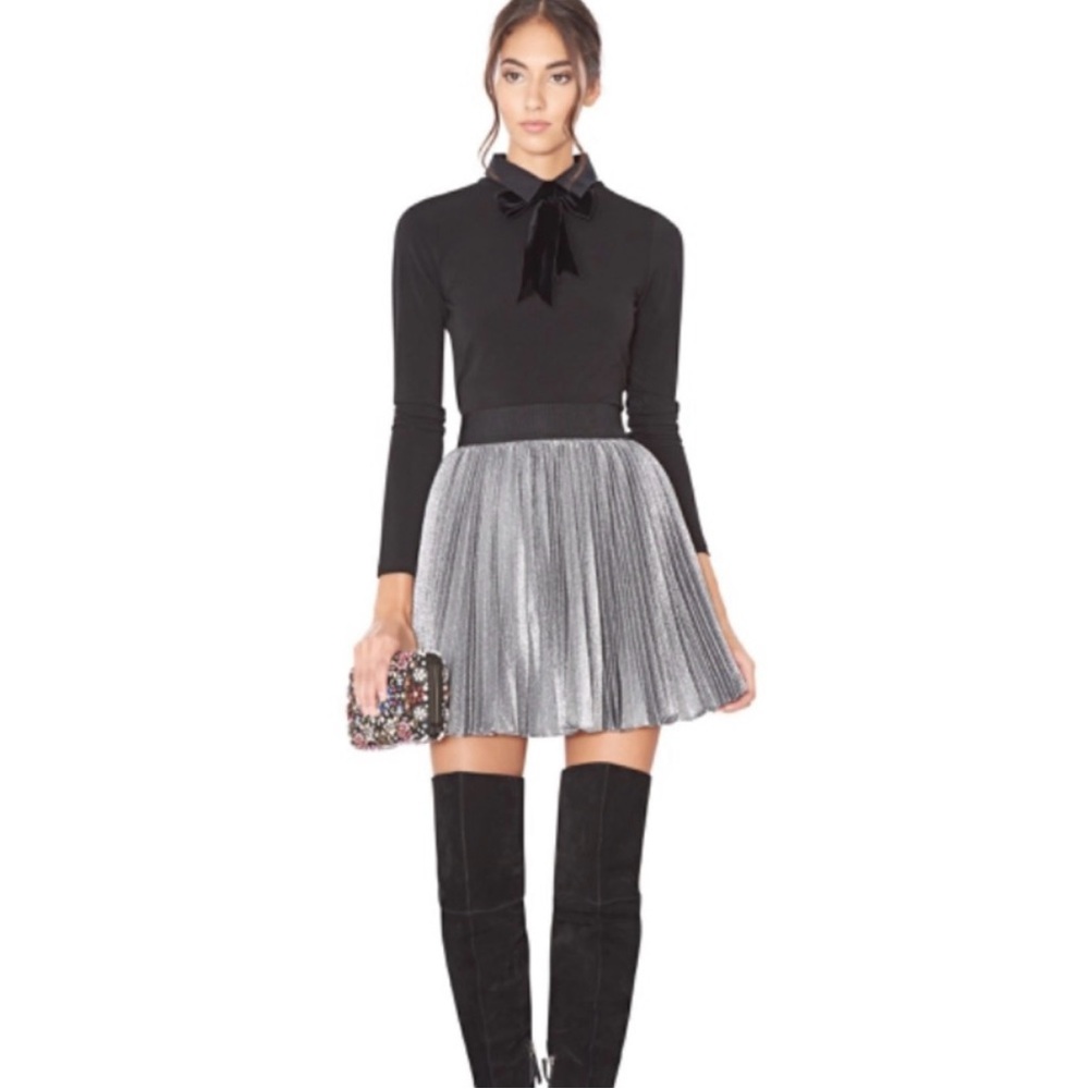 Alice + Olivia Danica Sunburst Silver Mini Skirt 0